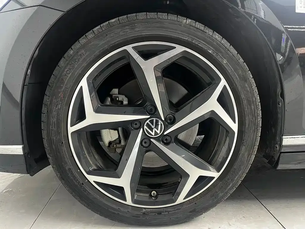 Volkswagen Magotan 2023 из CN, фото 9