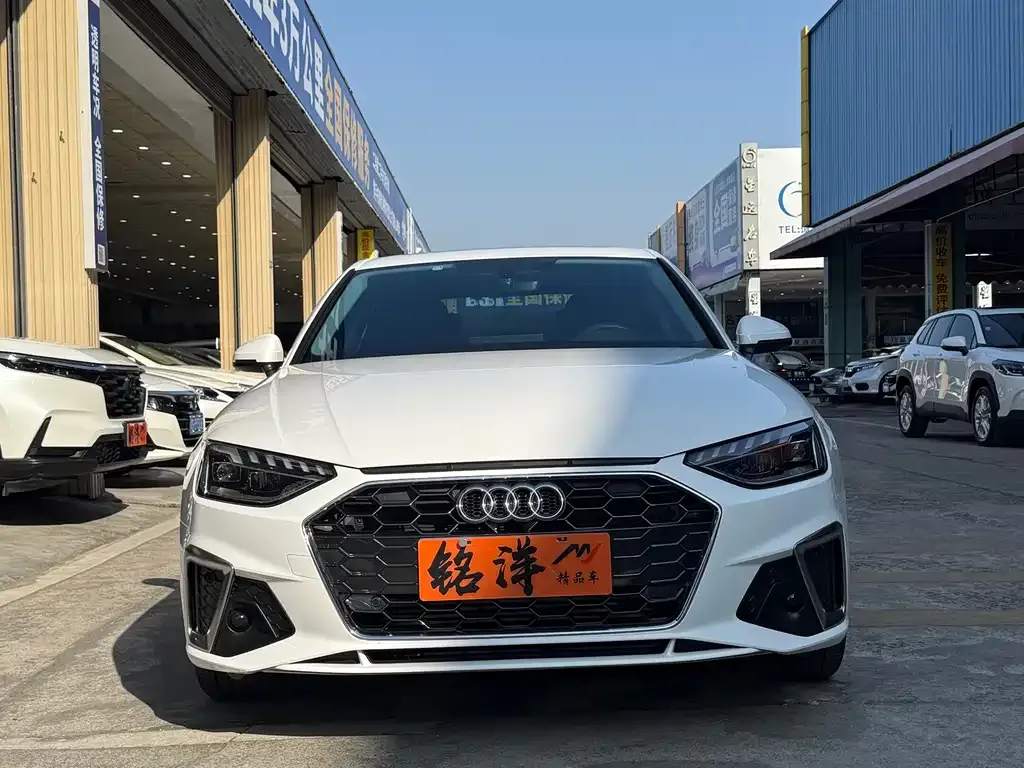 Audi A4L 2023 из CN, фото 10