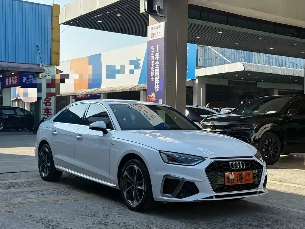 Audi A4L 2023 из CN, фото 3