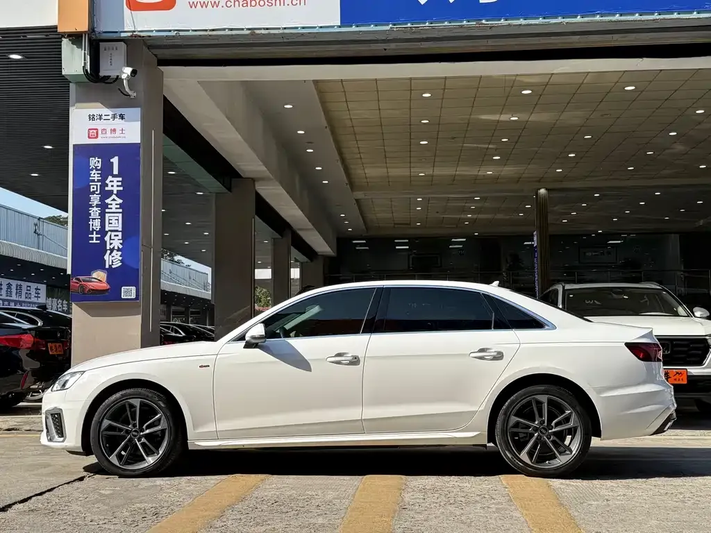 Audi A4L 2023 из CN, фото 7