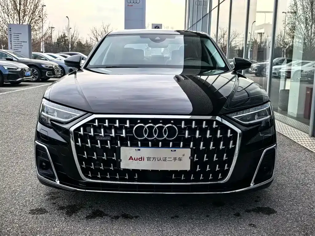 Audi A8 — фото 10