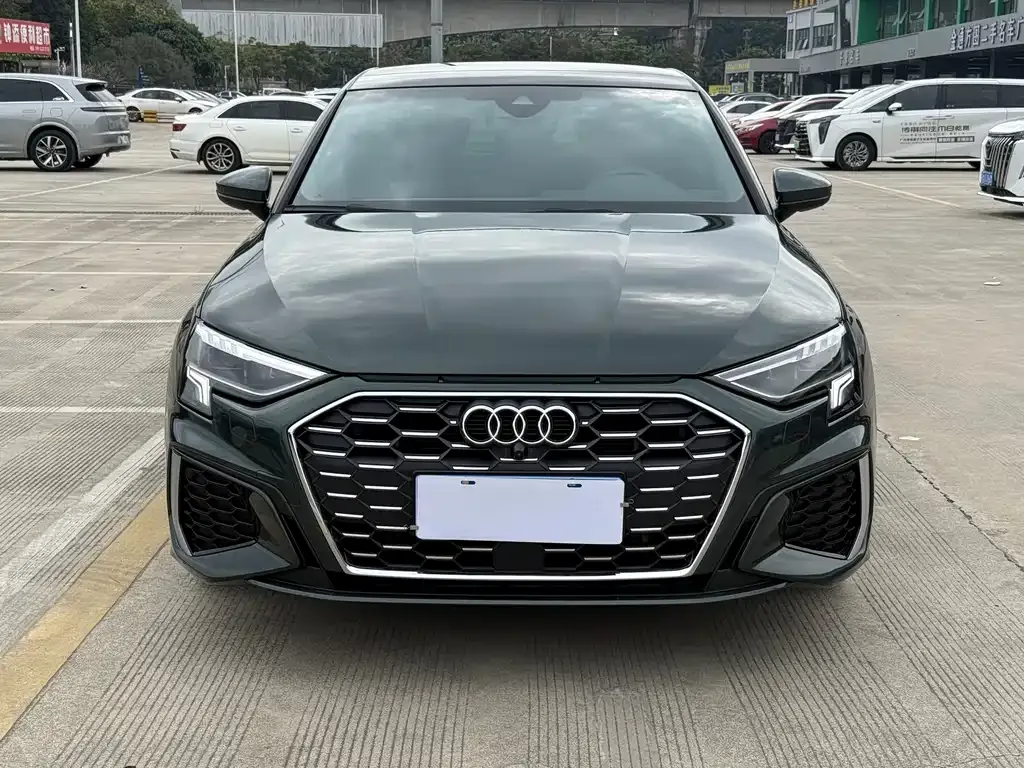 Audi A3 2023 из CN, фото 10