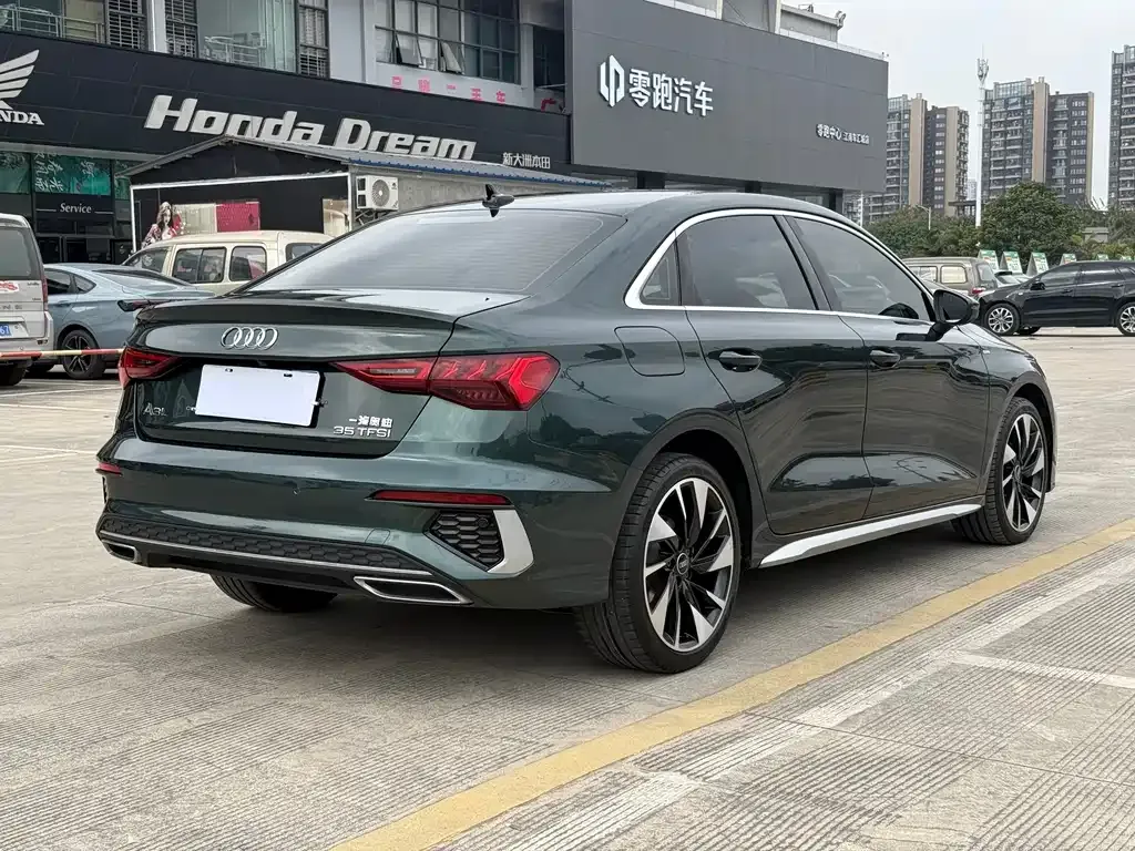 Audi A3 2023 из CN, фото 8