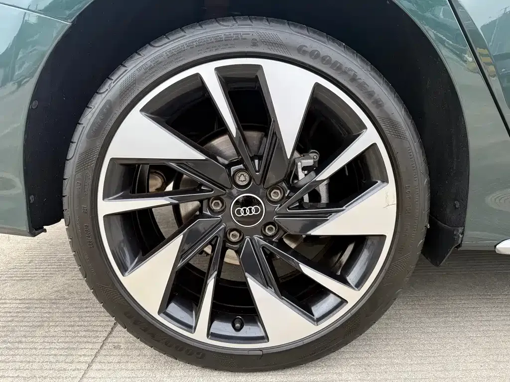 Audi A3 2023 из CN, фото 3