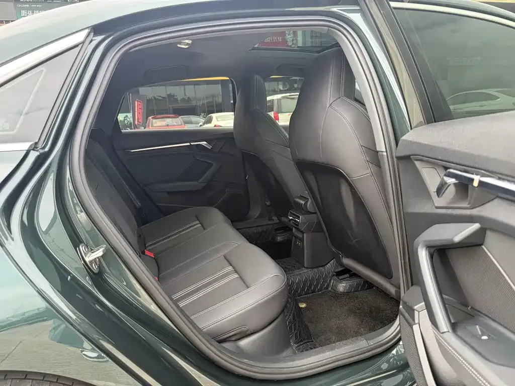 Audi A3 2023 из CN, фото 9