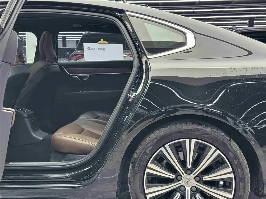 Volvo S90 PHEV 2021 из CN, фото 6