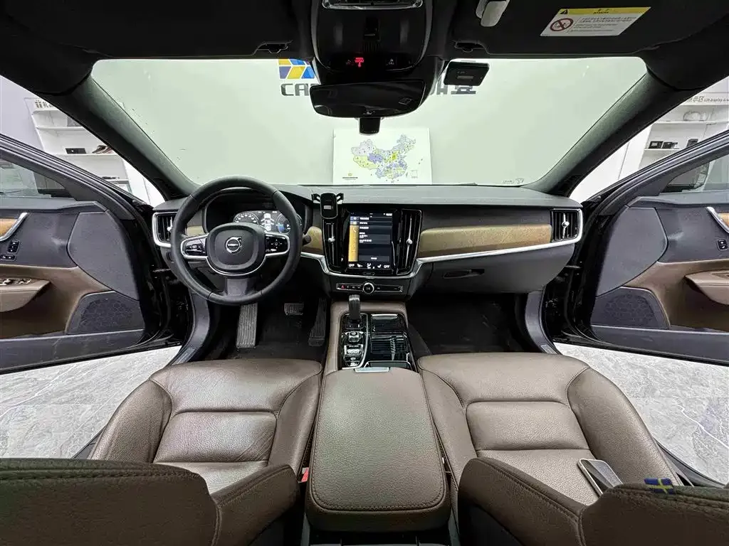 Volvo S90 PHEV 2021 из CN, фото 9