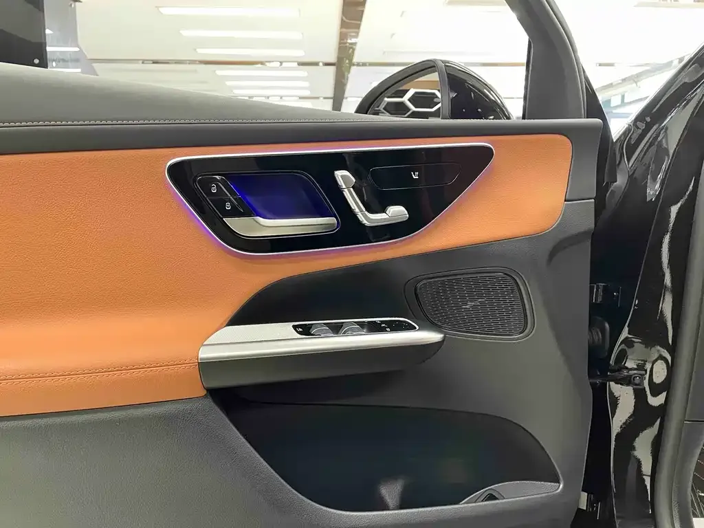 Mercedes-Benz GLC Coupe 2025 из CN, фото 3