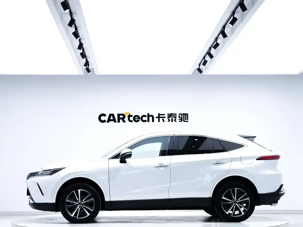 Toyota Harrier 2022 из CN, фото 8