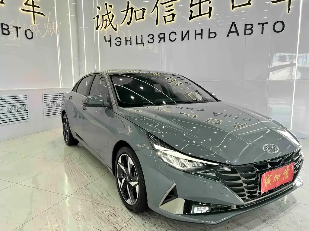 Hyundai Elantra — фото 3
