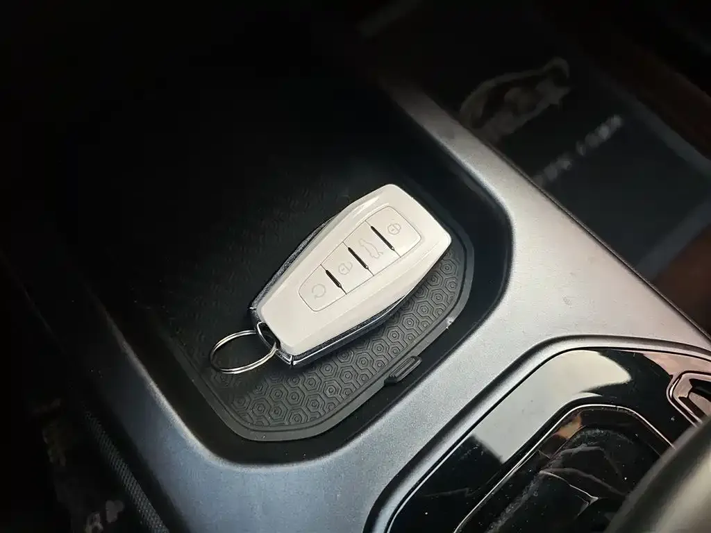 Geely Icon — фото 6