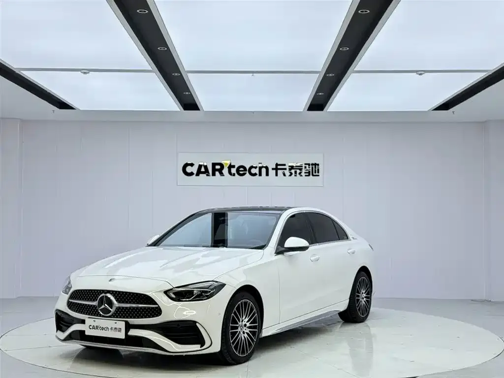 Mercedes-Benz C-Class — фото 1