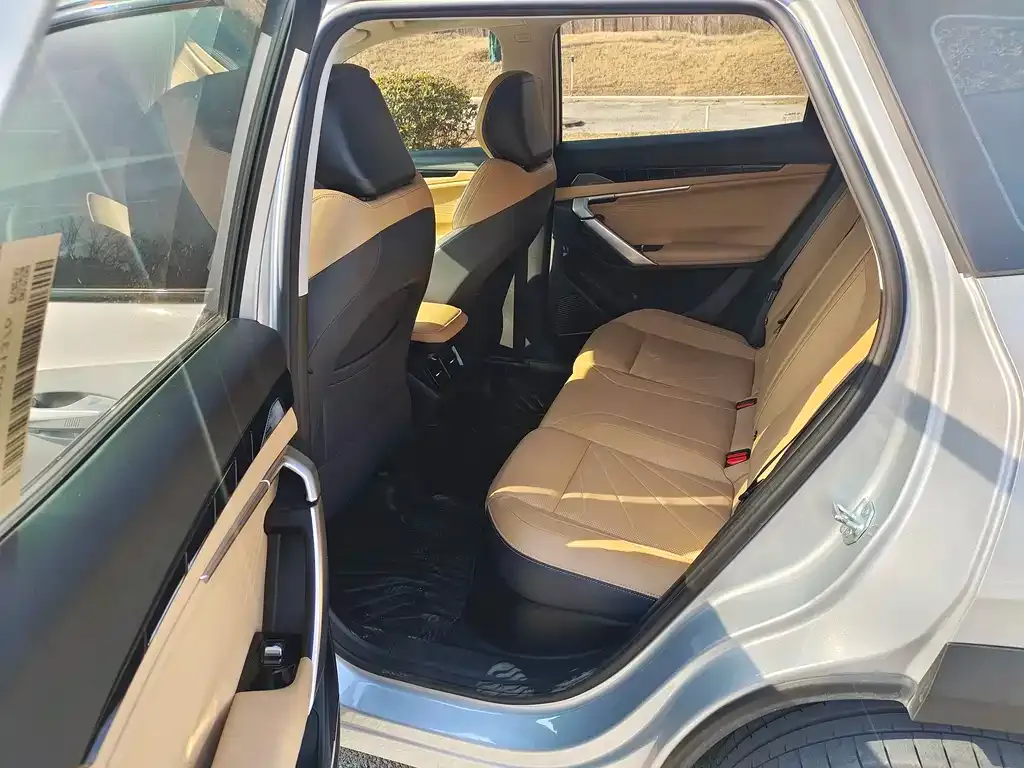 Geely Boyue L 2023 из CN, фото 4