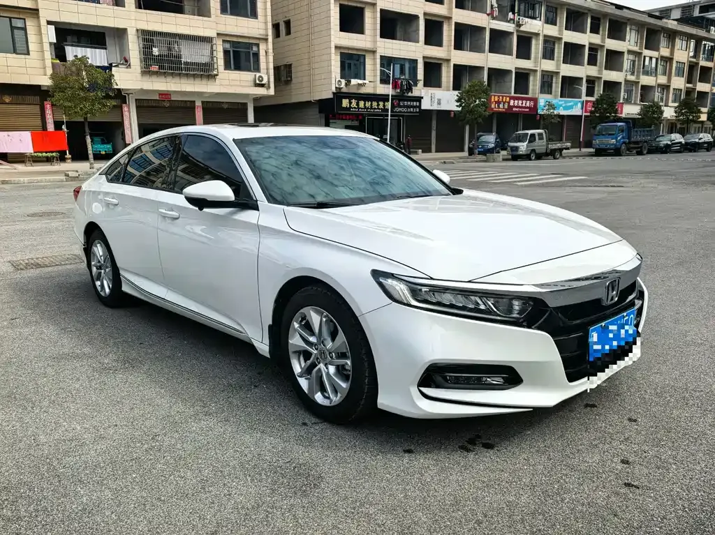 Honda Accord — фото 4