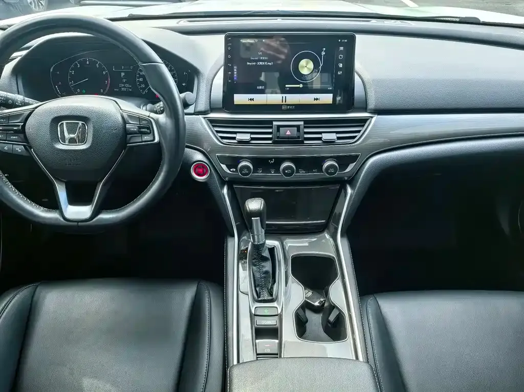 Honda Accord — фото 6