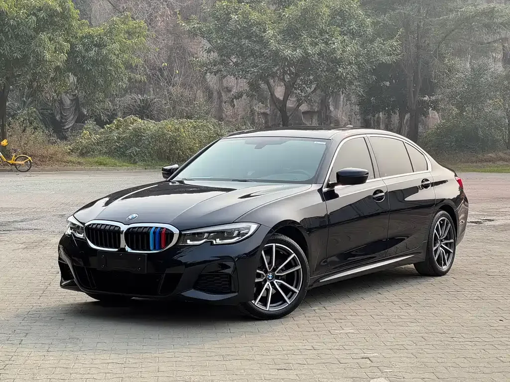 BMW 3 Series 2021 из CN, фото 1