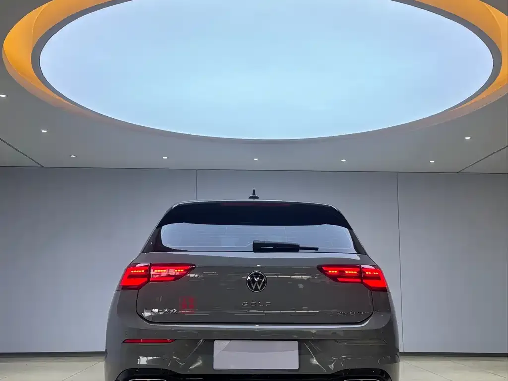Volkswagen Golf 2021 из CN, фото 3