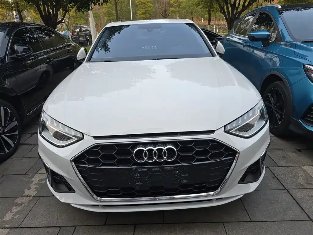 Audi A4L 2021 из CN, фото 5