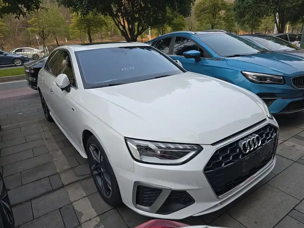 Audi A4L 2021 из CN, фото 10