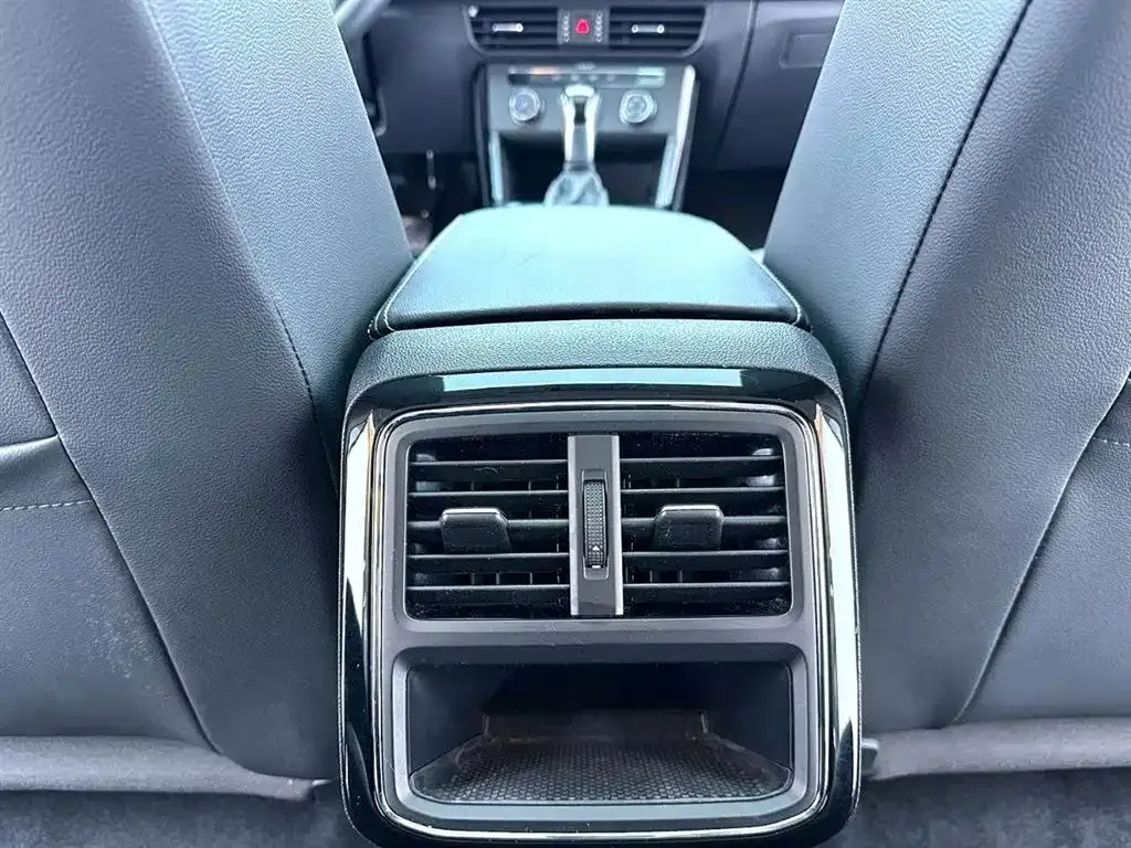Volkswagen Passat — фото 6