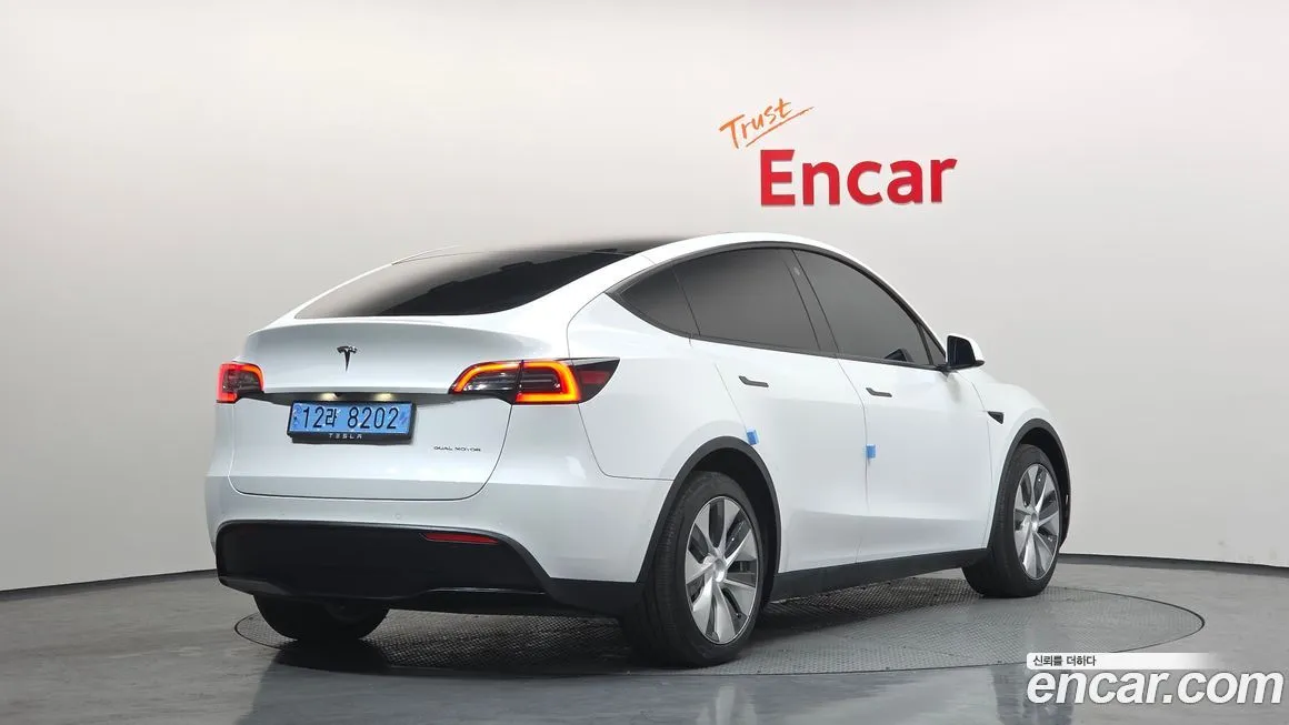 Tesla Model Y 2022 из KR, фото 2