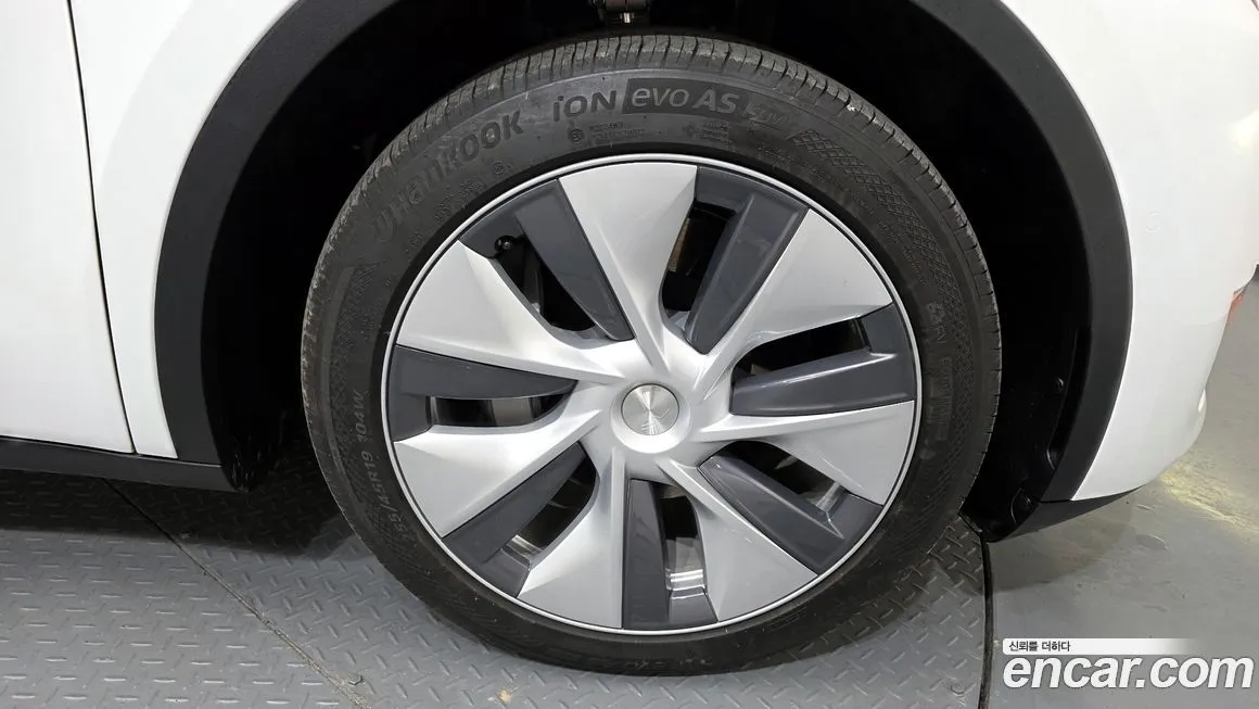 Tesla Model Y 2022 из KR, фото 6