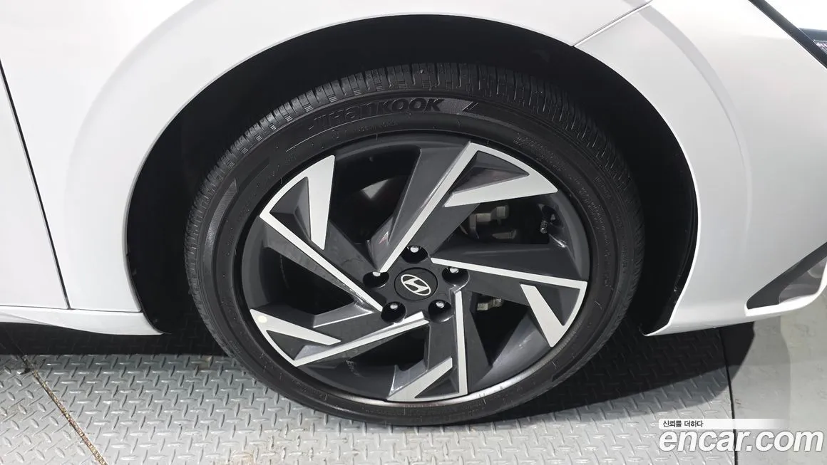 Hyundai AVANTE — фото 8