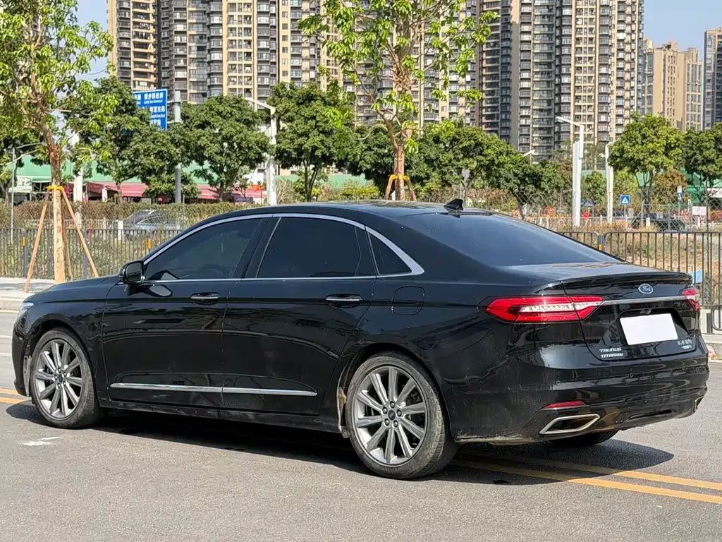 Ford Taurus 2022 из CN, фото 7