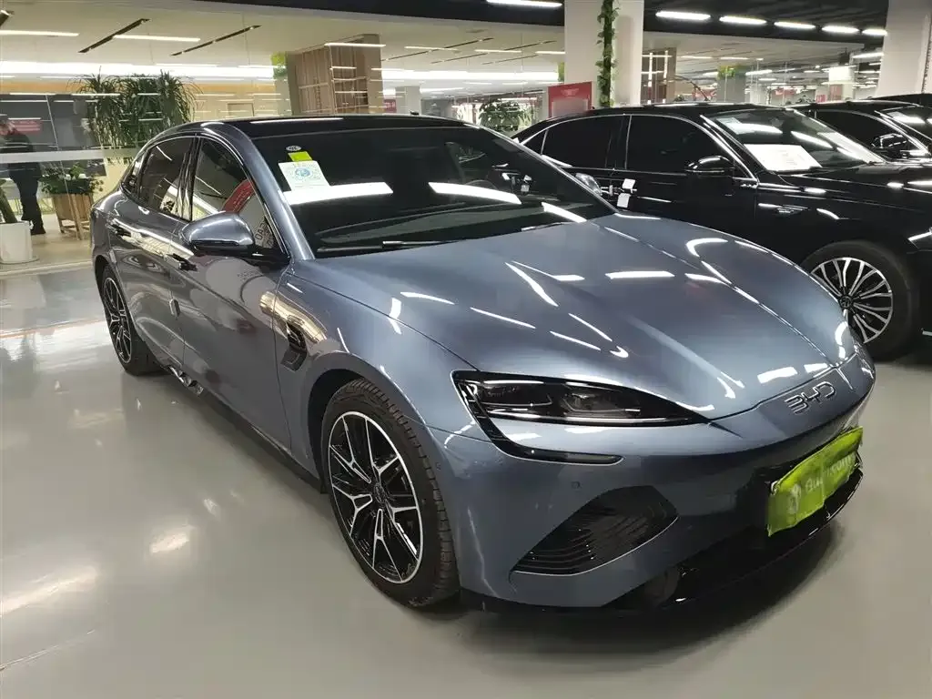 BYD Seal — фото 3