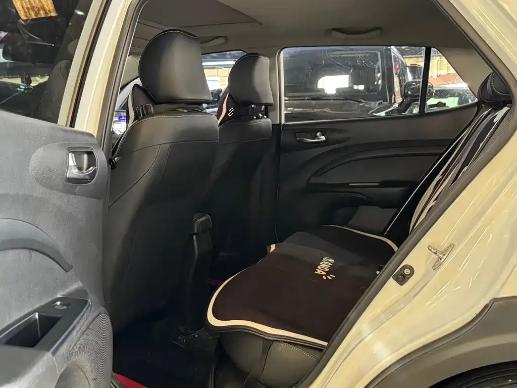 Kia KX1 2022 из CN, фото 8