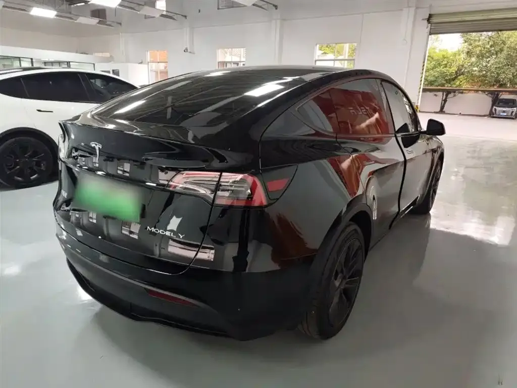Tesla Model Y 2024 из CN, фото 10