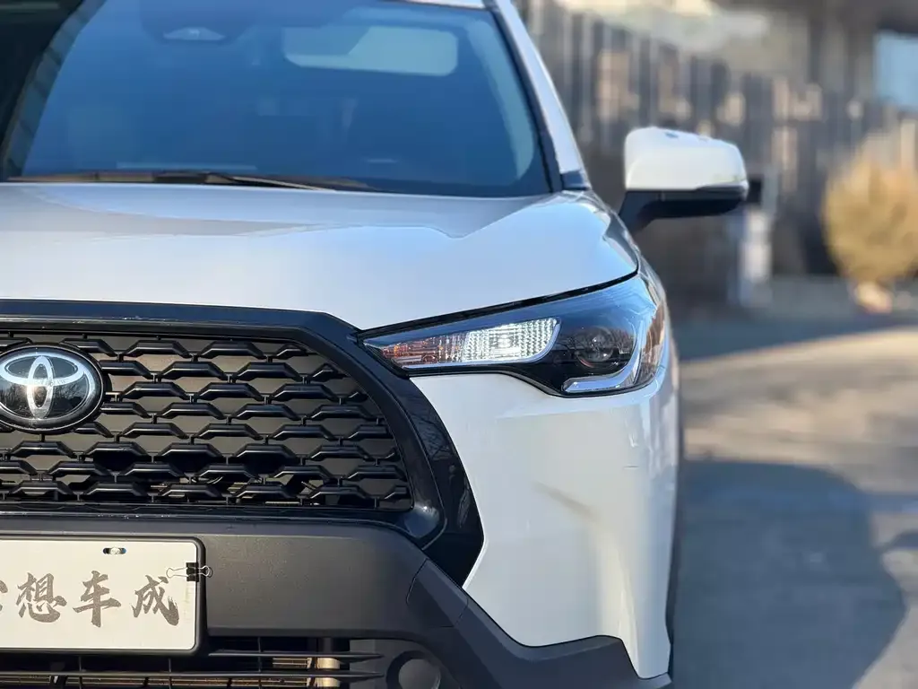 Toyota Corolla Cross — фото 4