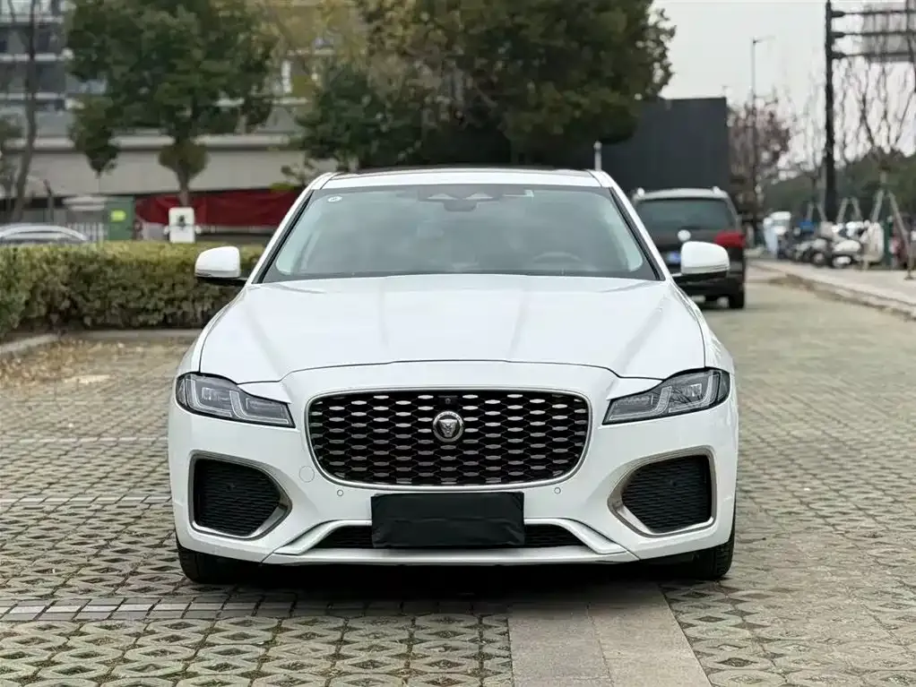 Jaguar XFL 2022 из CN, фото 9
