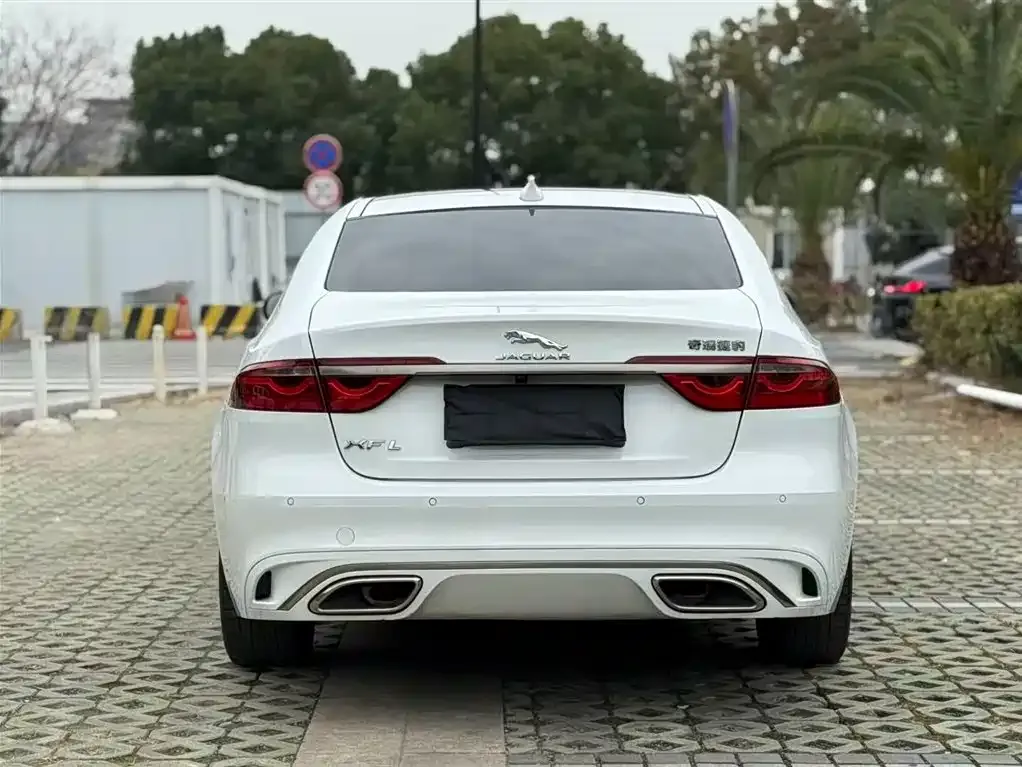 Jaguar XFL 2022 из CN, фото 8