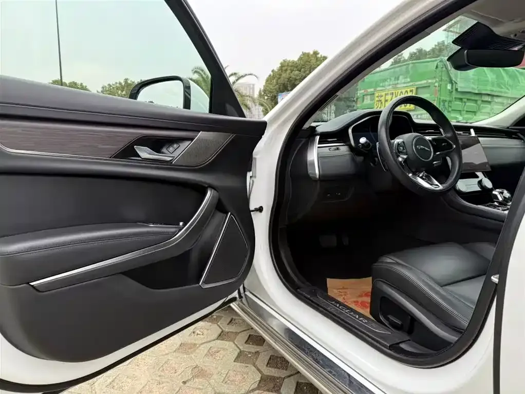 Jaguar XFL 2022 из CN, фото 4