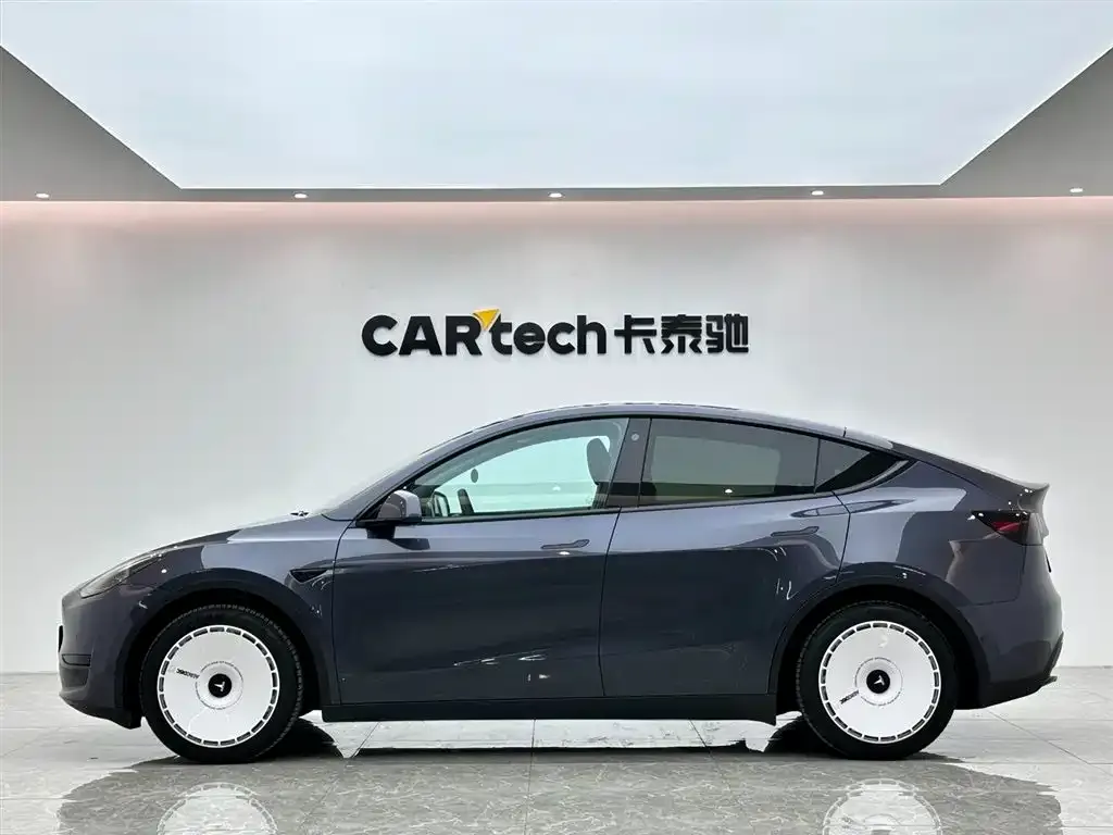 Tesla Model Y — фото 5