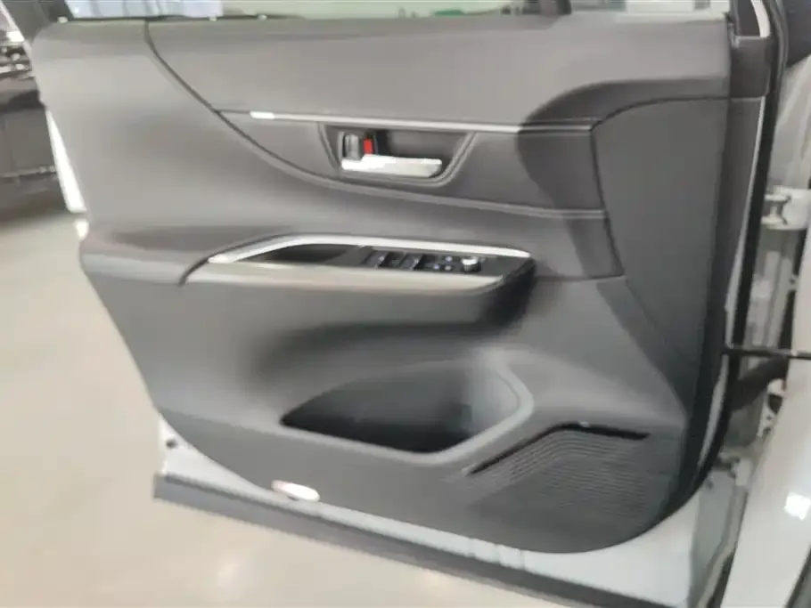 Toyota Harrier 2022 из CN, фото 3
