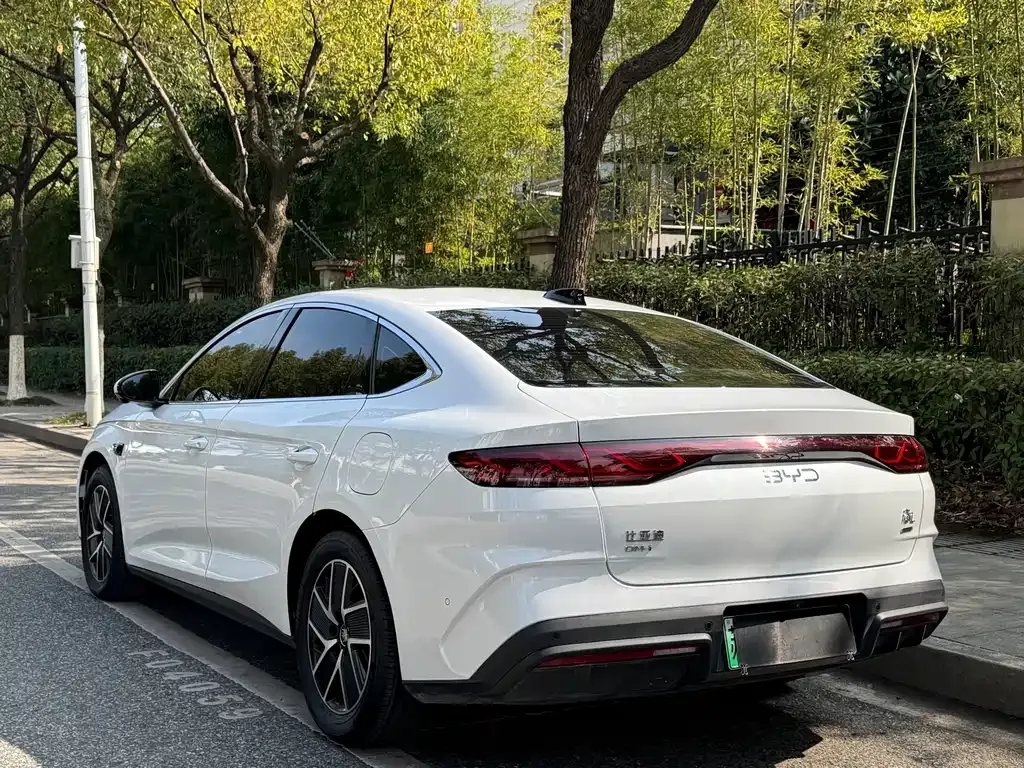 BYD Qin L — фото 7