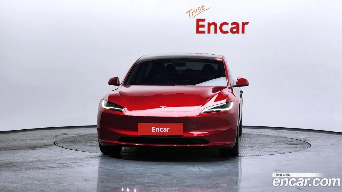 Tesla Model 3 2024 из KR, фото 2