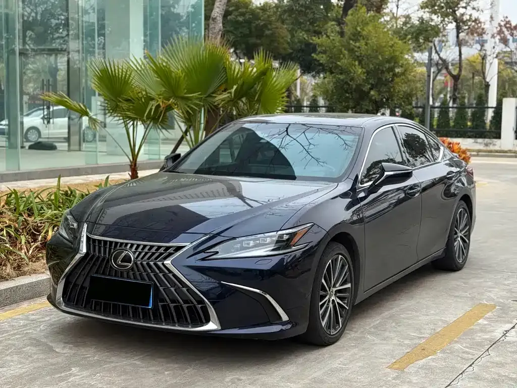 Lexus ES 2023 из CN, фото 1