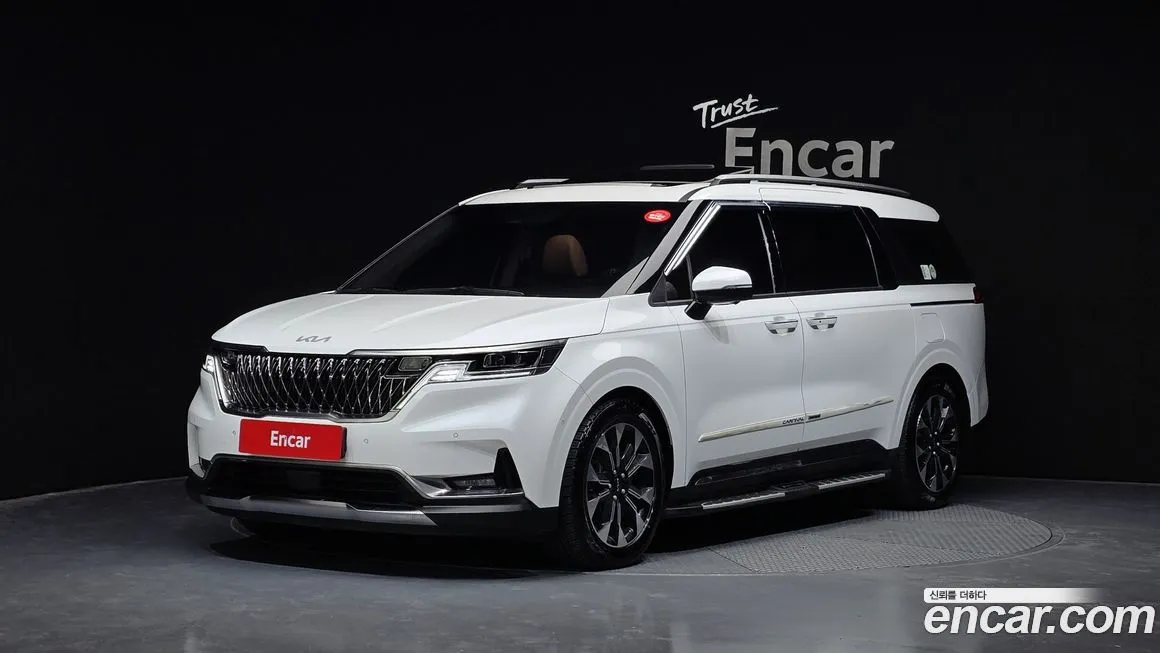Kia Carnival — фото 1