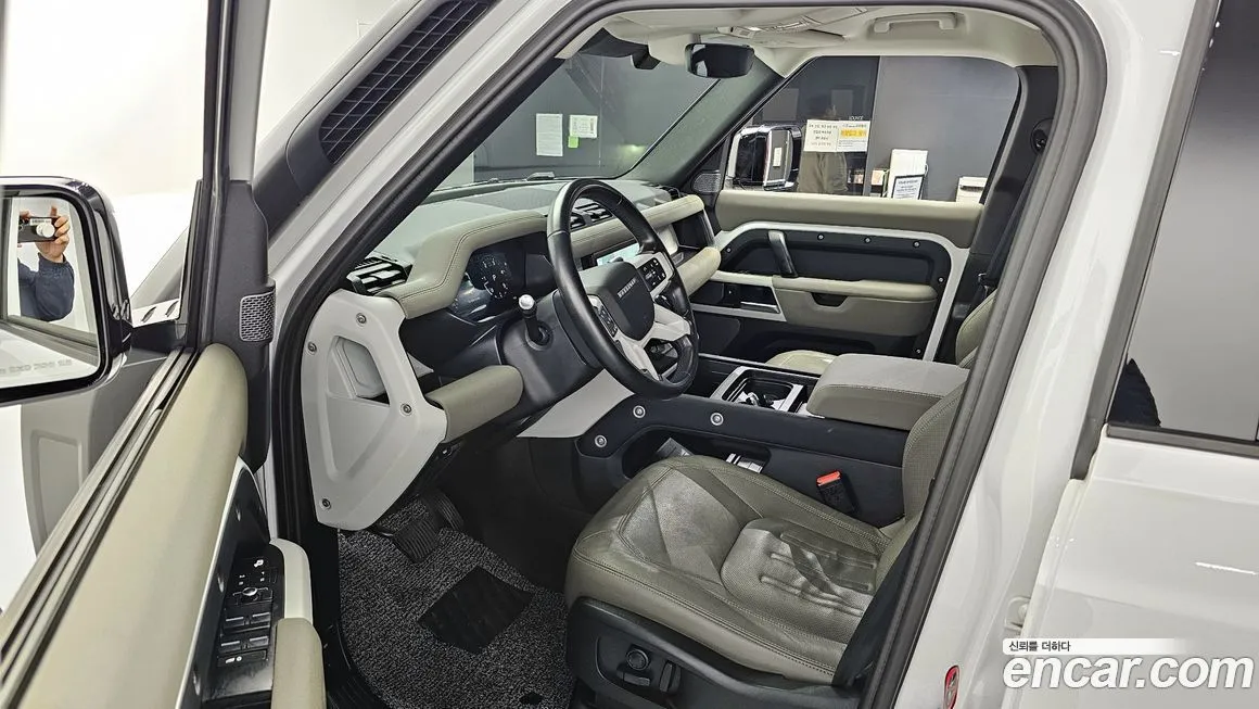 Land Rover Defender 2022 из KR, фото 3
