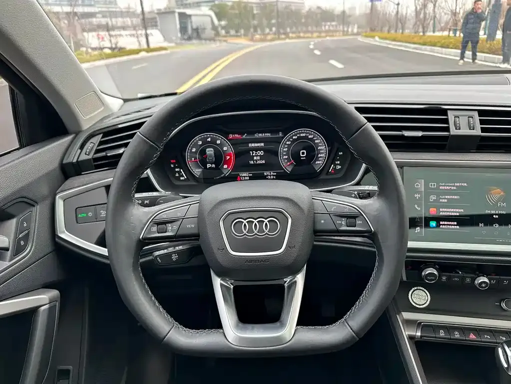 Audi Q3 2022 из CN, фото 2