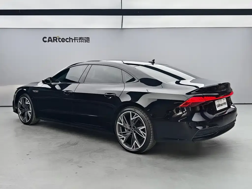 Audi A7L 2023 из CN, фото 3