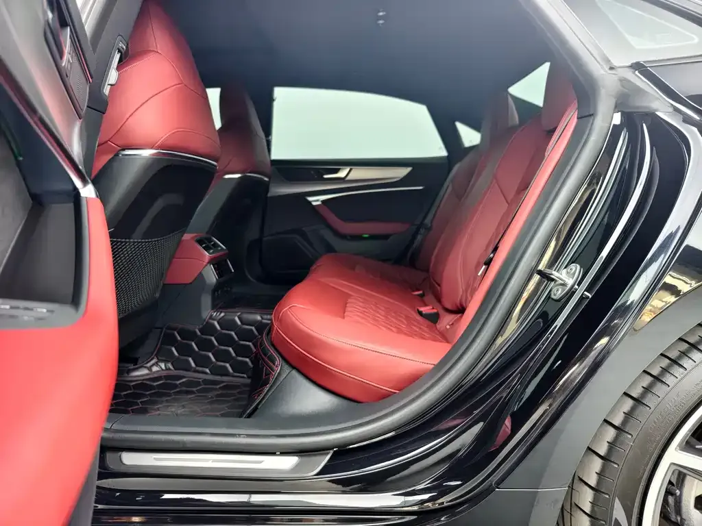 Audi A7L 2023 из CN, фото 5