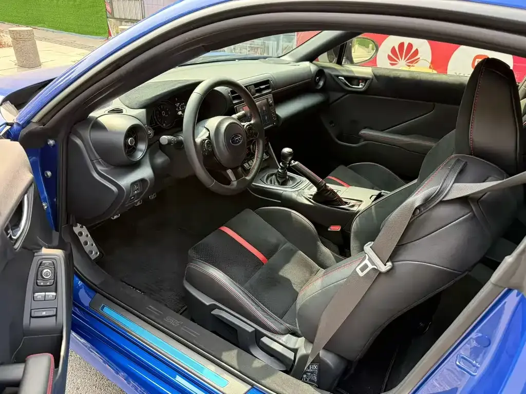 Subaru BRZ 2022 из CN, фото 4