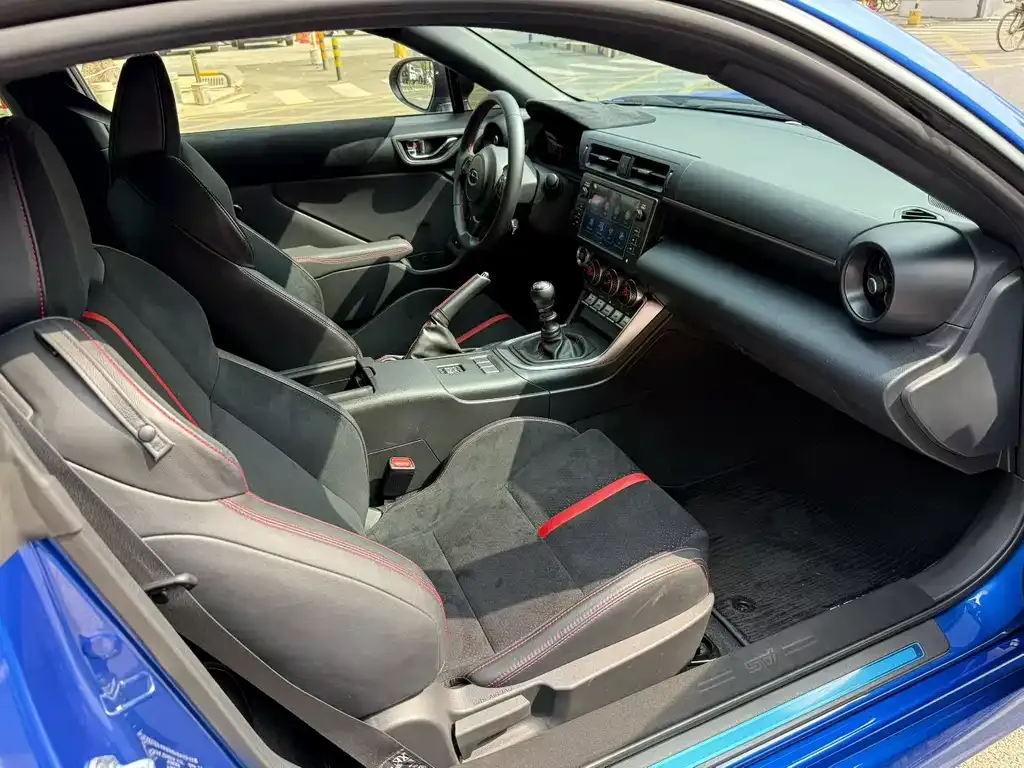 Subaru BRZ 2022 из CN, фото 6