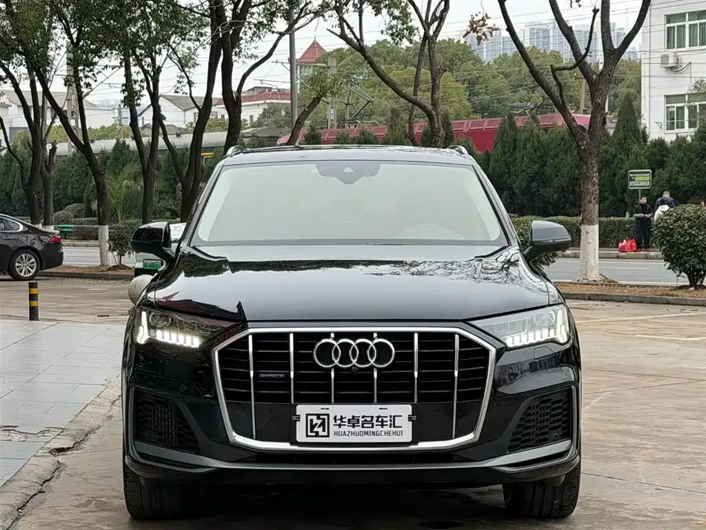 Audi Q7 2021 из CN, фото 3