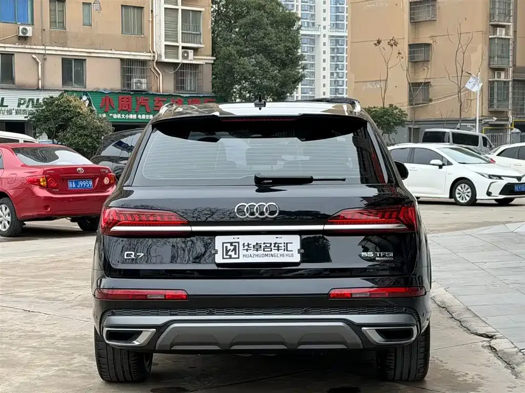 Audi Q7 2021 из CN, фото 7