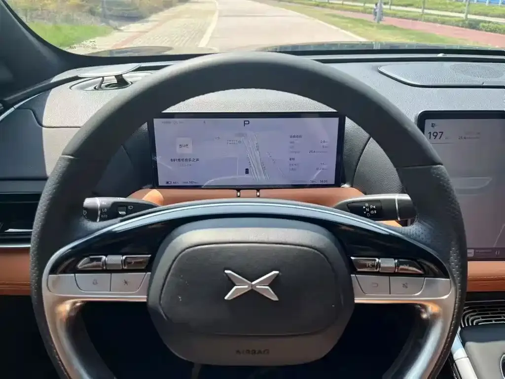 XPeng G9 2025 из CN, фото 2